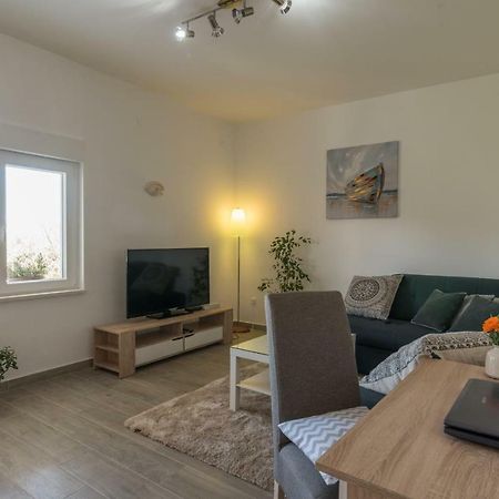 Apartment Okrug Gornji - Trogir With Sea View Екстер'єр фото