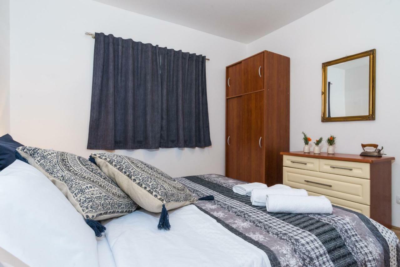 Apartment Okrug Gornji - Trogir With Sea View Екстер'єр фото