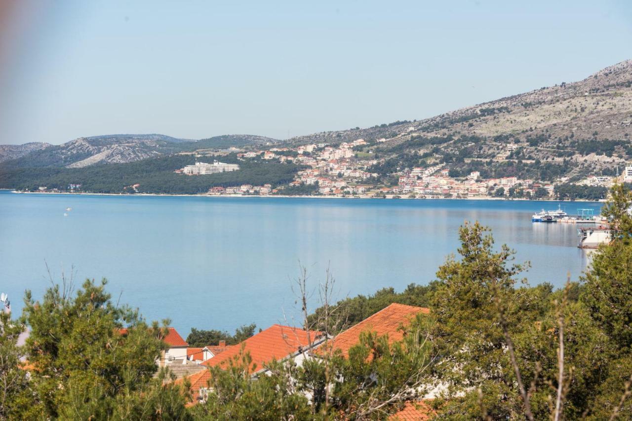 Apartment Okrug Gornji - Trogir With Sea View Екстер'єр фото