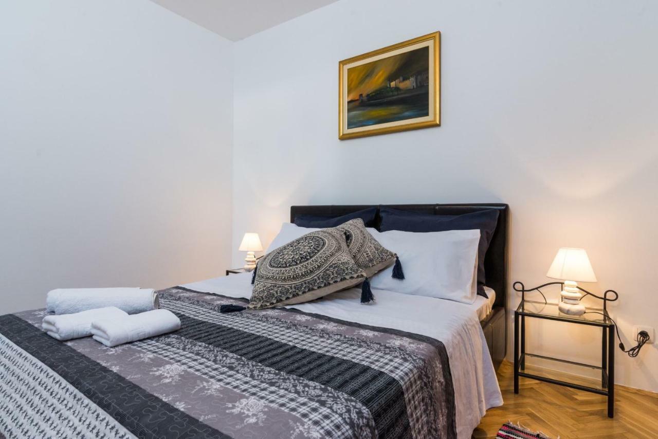 Apartment Okrug Gornji - Trogir With Sea View Екстер'єр фото