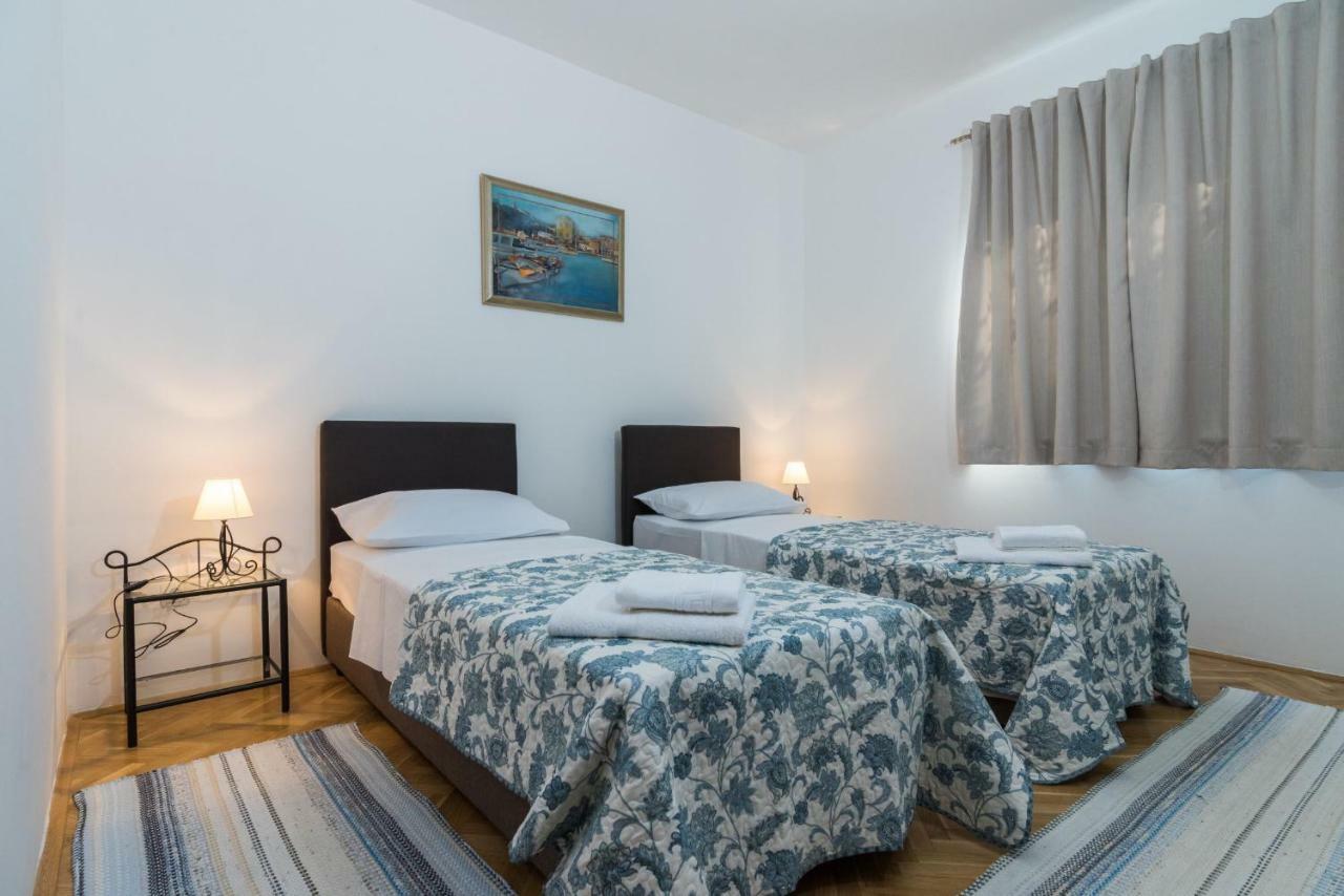 Apartment Okrug Gornji - Trogir With Sea View Екстер'єр фото