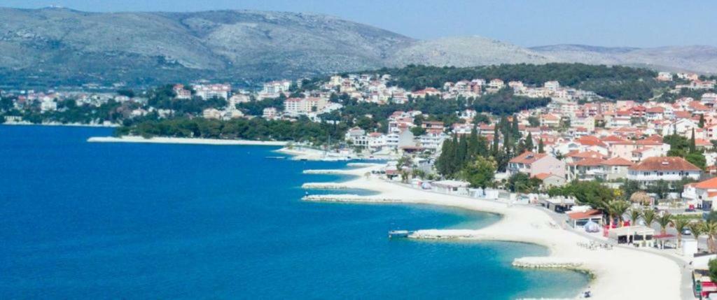 Apartment Okrug Gornji - Trogir With Sea View Екстер'єр фото
