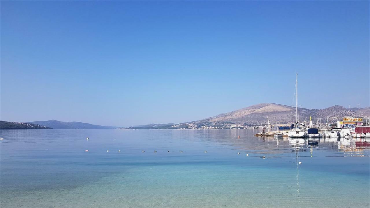 Apartment Okrug Gornji - Trogir With Sea View Екстер'єр фото